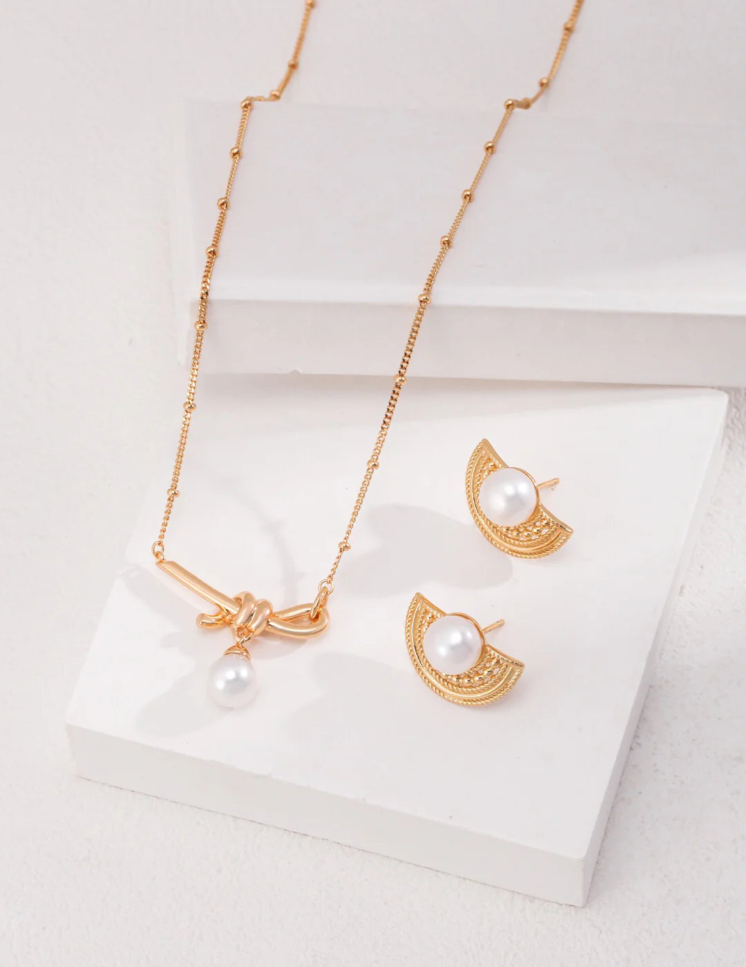 Classic Natural Pearl Twine Necklace