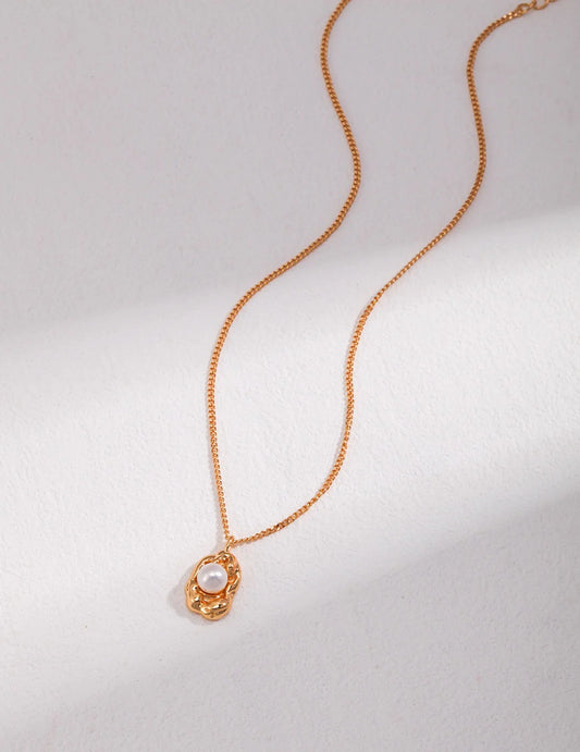 Dainty Freshwater Pearl Pendant Necklace