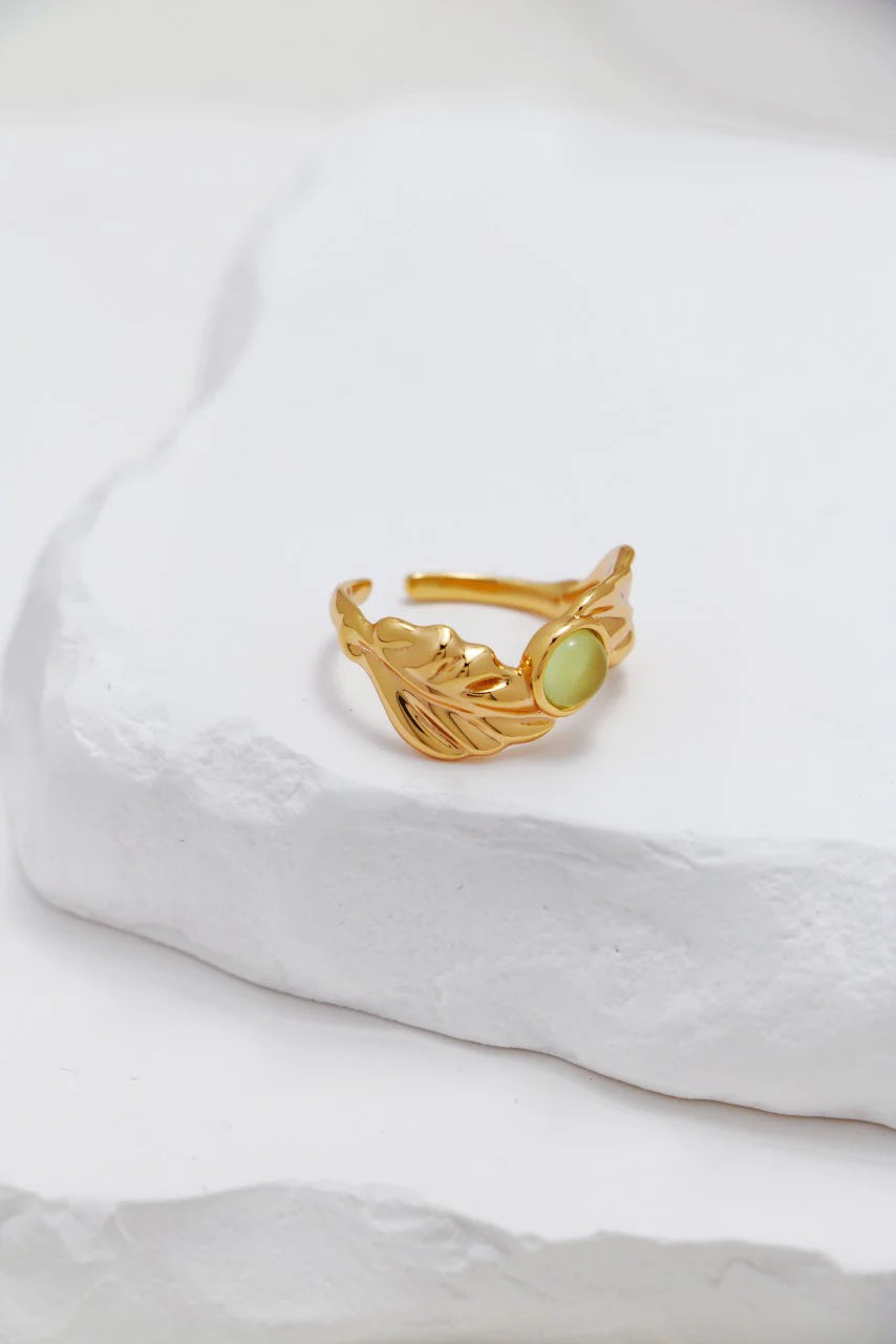Leaf-Shaped Chalcedony Ring