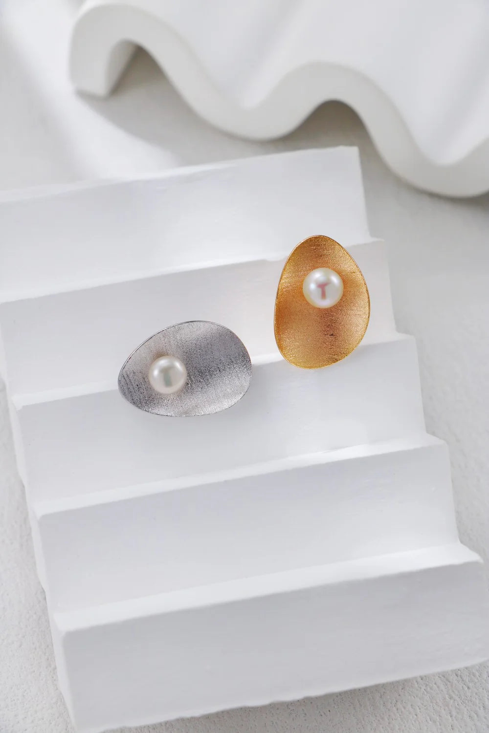 Brushed Pearl Ring