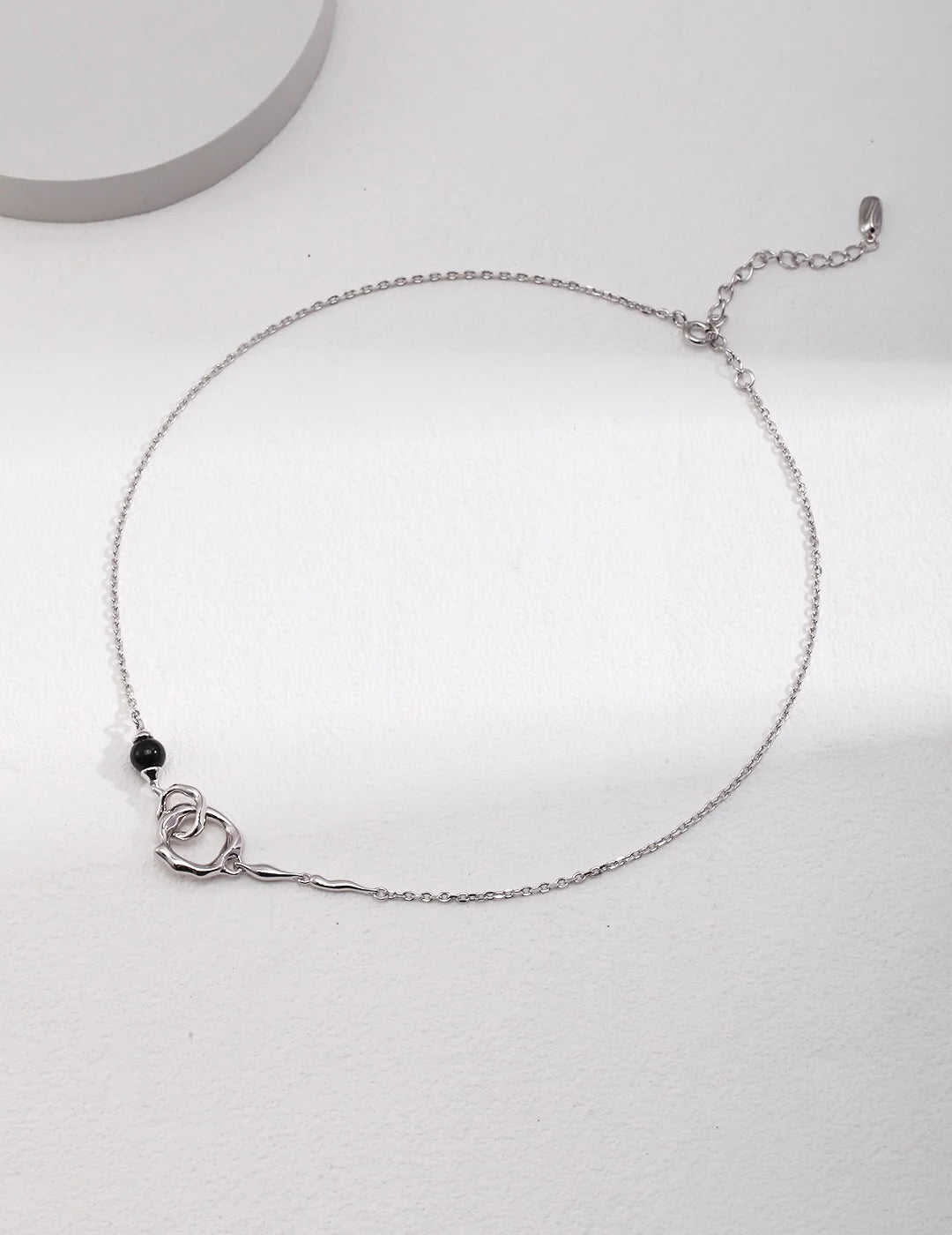 Roundness Hollow round Black Onyx / Pearl Necklace