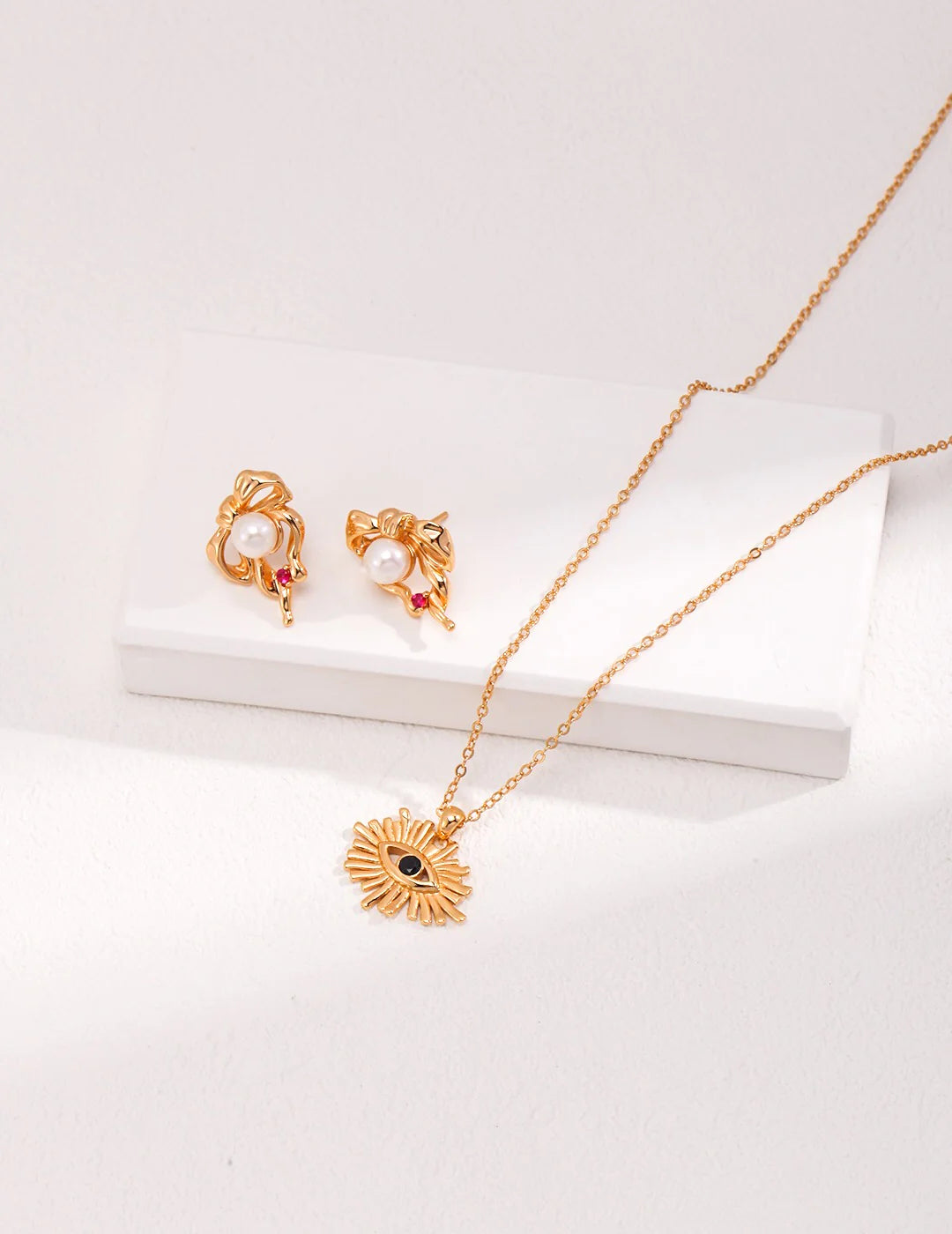 Adorable Bow and Pearl Stud