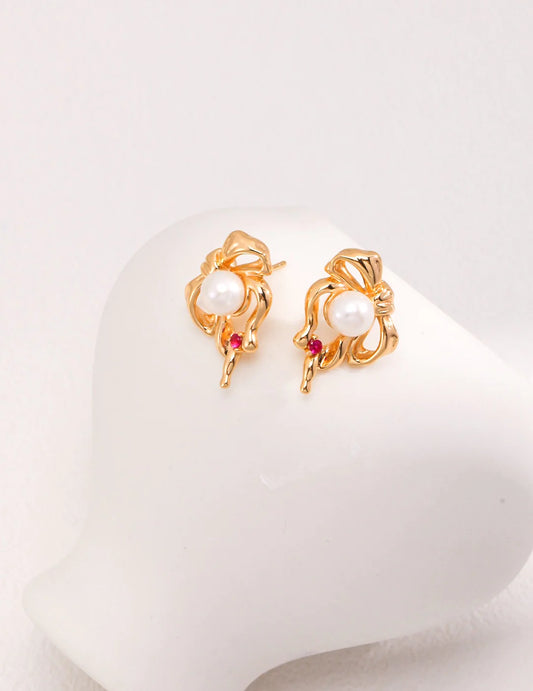 Adorable Bow and Pearl Stud